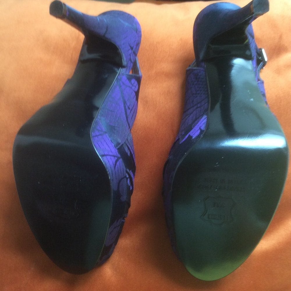 Stuart Weitzman Platform Sling Back. Beautiful! - image 4